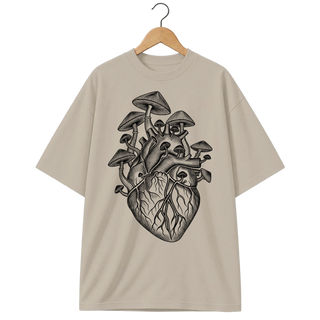 Camiseta Oversized Cogumelo Coração Micelial