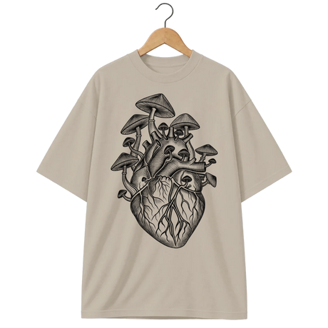 Camiseta Oversized Cogumelo Coração Micelial