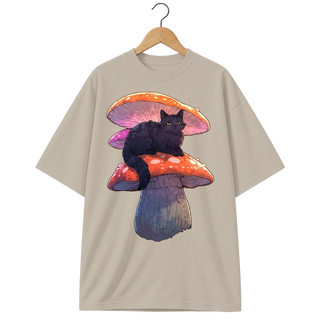 Camiseta Oversized Gato Guardião Cogumelo