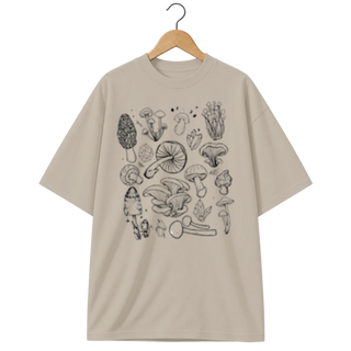 Camiseta Oversized Ilustração Botânica de Cogumelos
