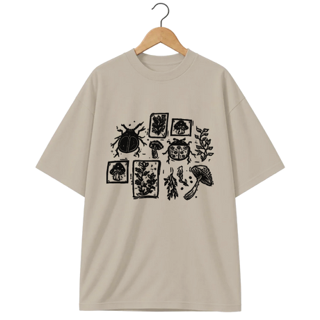 Camiseta Oversized Cogumelo Insetos e Chapéus