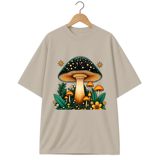 Camiseta Oversized Cogumelo Sob o Mesmo Chapéu