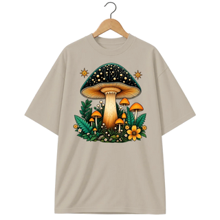 Camiseta Oversized Cogumelo Sob o Mesmo Chapéu