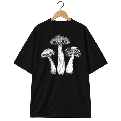 Camiseta Oversized Cogumelo Três em Nanquim